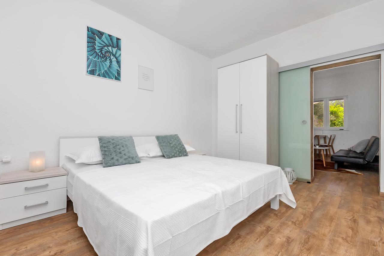 Stina Apartment *